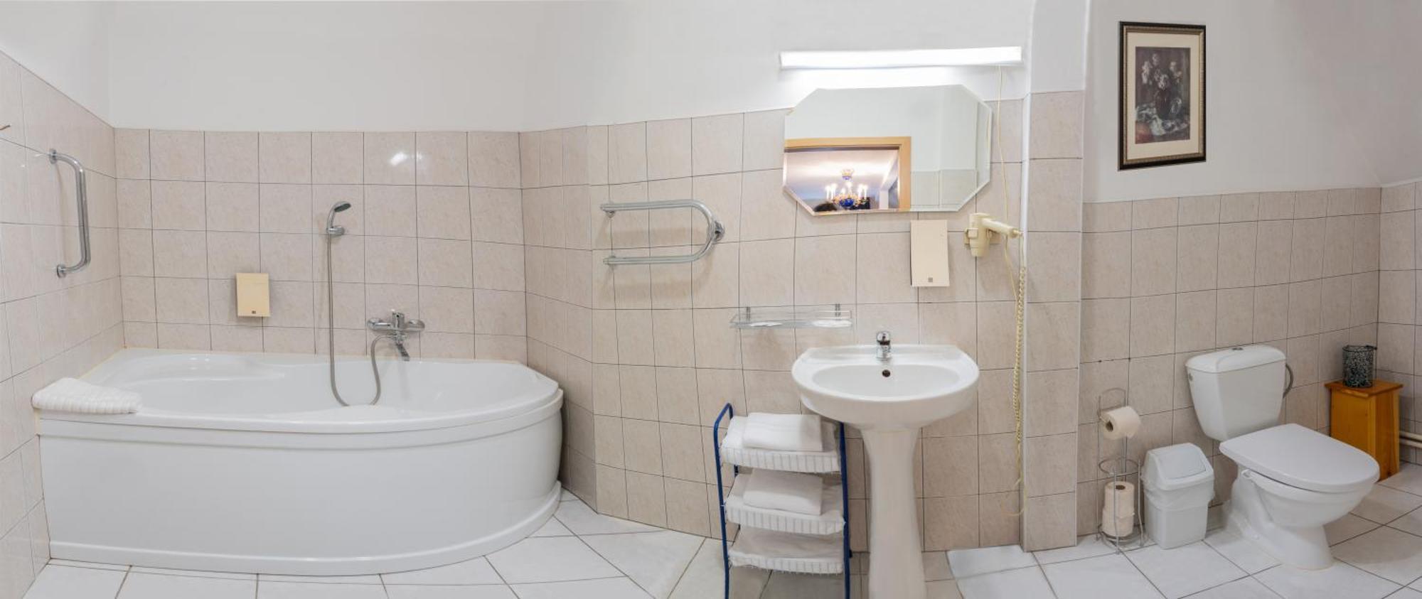 סמילטנה Park Hotel Bruzis מראה חיצוני תמונה