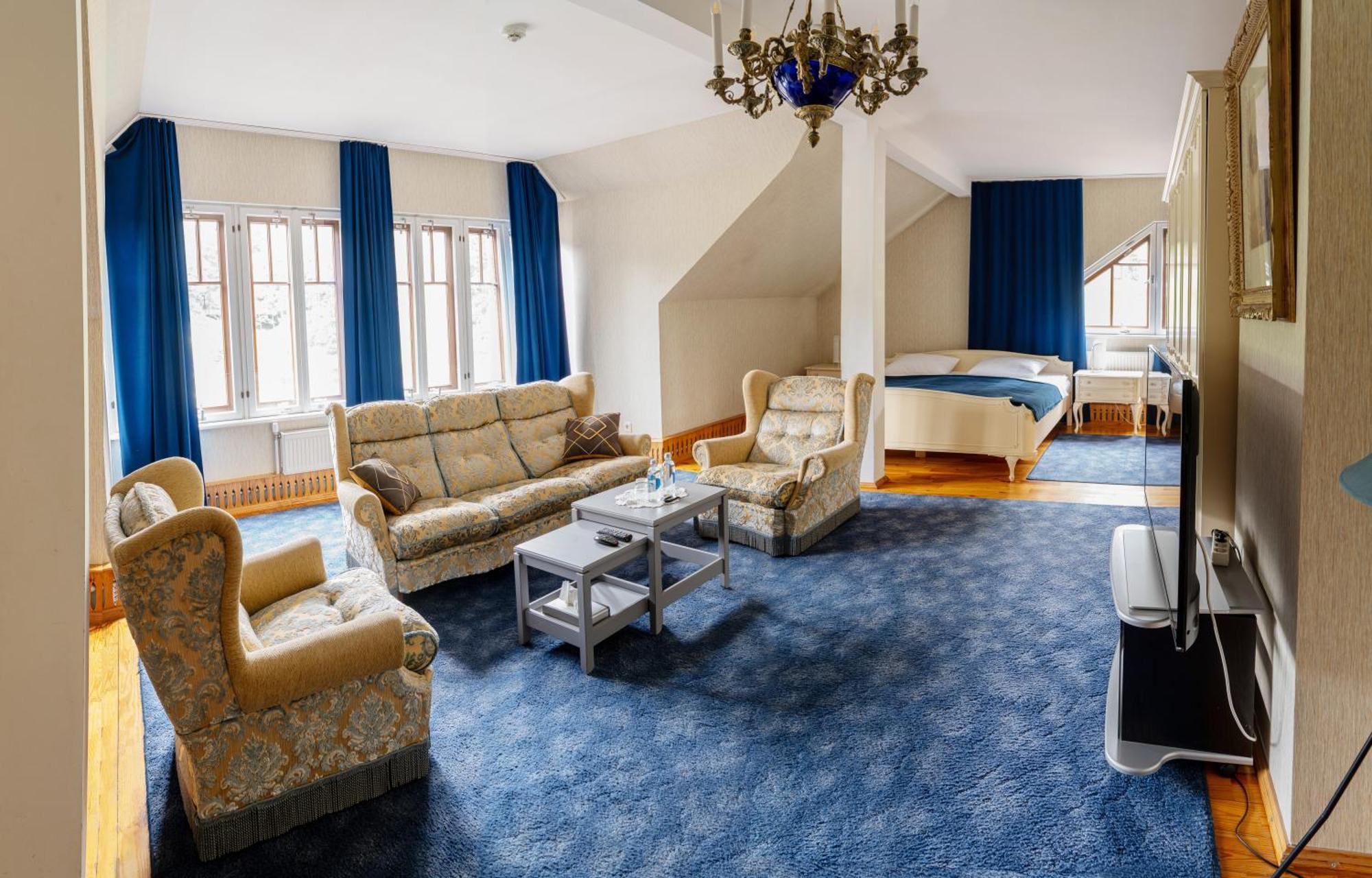 סמילטנה Park Hotel Bruzis מראה חיצוני תמונה
