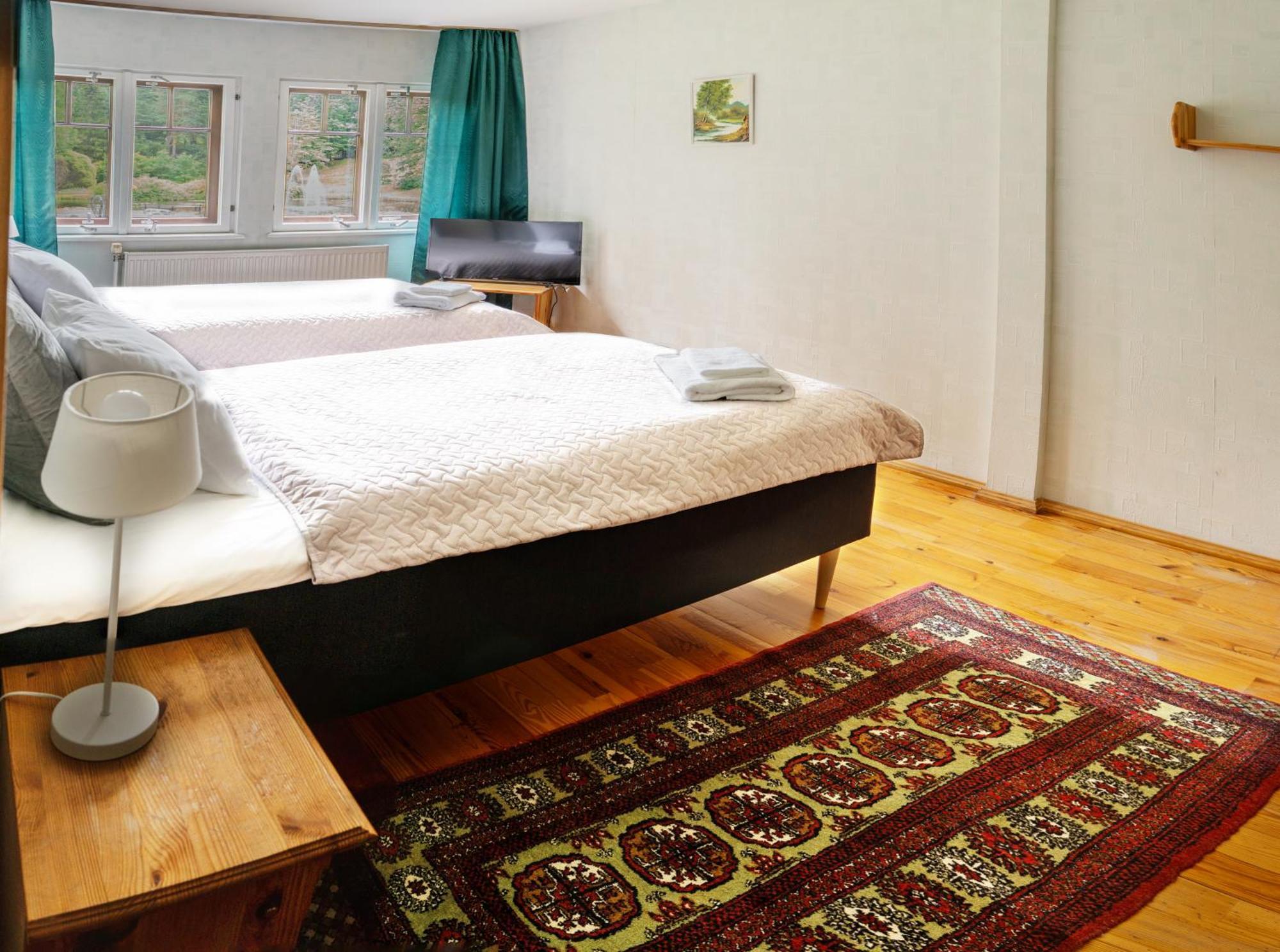 סמילטנה Park Hotel Bruzis מראה חיצוני תמונה