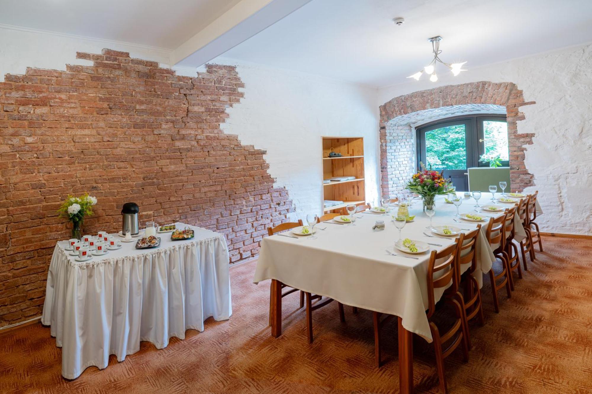 סמילטנה Park Hotel Bruzis מראה חיצוני תמונה